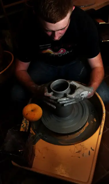 Should I take a Pottery Class? - Spinning Pots