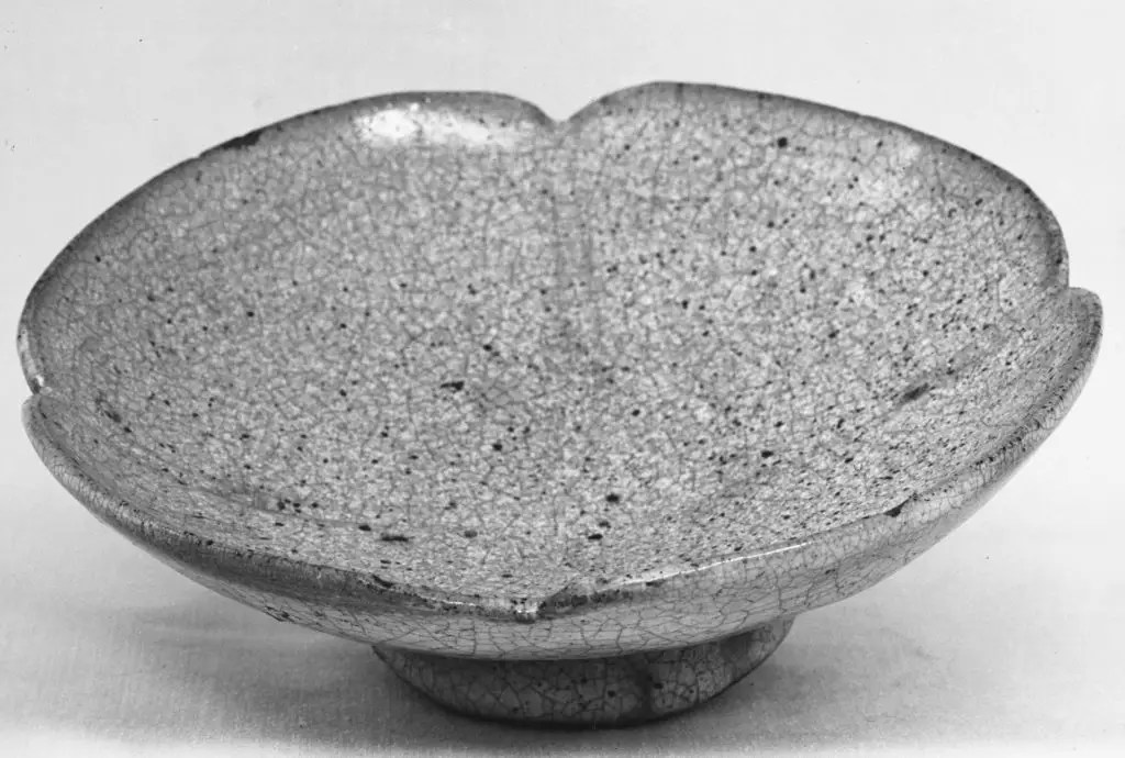 Crackle Glaze Pottery 