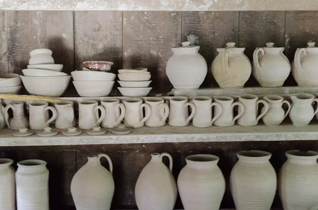 How To Keep Air Dry Clay From Drying? Spinning Pots